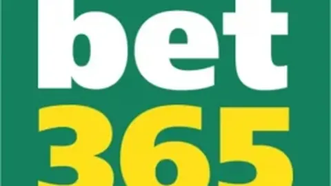 上海男篮斩获俱乐部杯冠军，王哲林送出13分8篮板，布莱德索狂揽31分